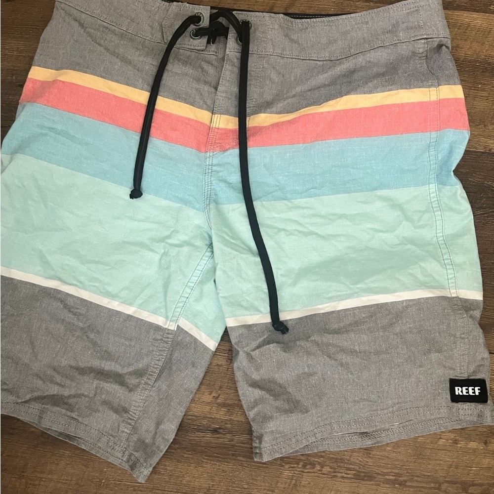Reef Men's Multicolor Swim Shorts size 32